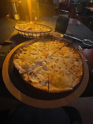 GF pizza at Aqua Bar