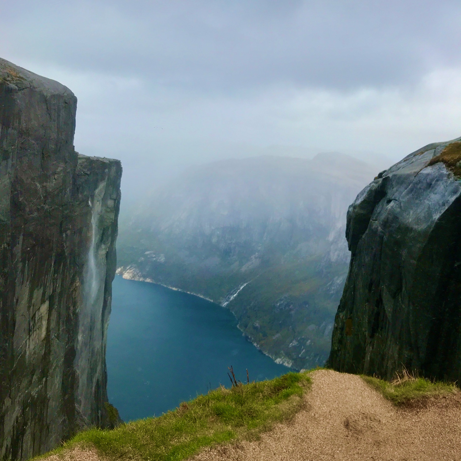 Photo of Kjeragbolten